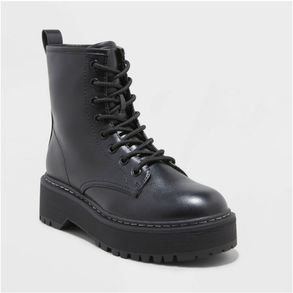 Womens black chunky combat boots 90’s trendy - Picture 1 of 3